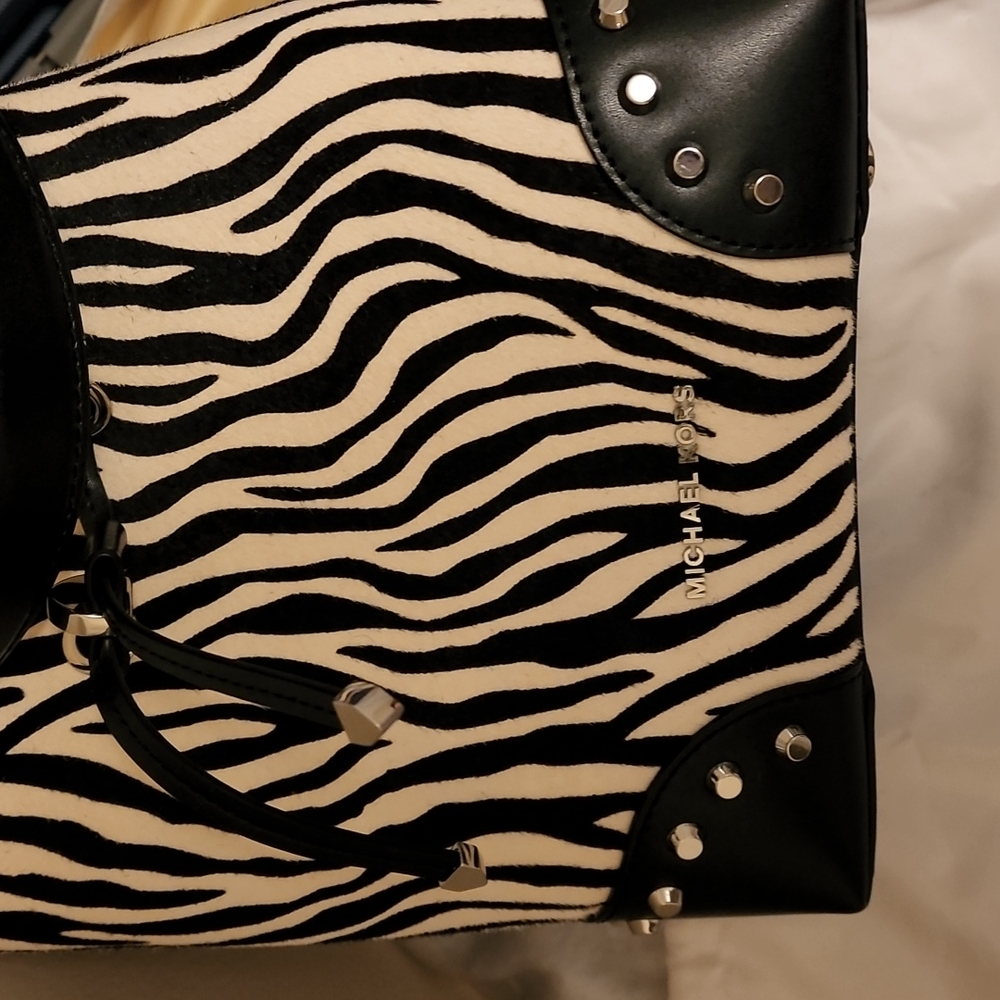 Michael Kors Handbag Crossbody or short strap